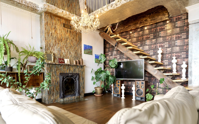 Апартаменты ApartMari Шикарные 4-комнатные апартаменты Лофт в центре