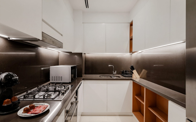 Stylish 2br with Marina Views Apartments