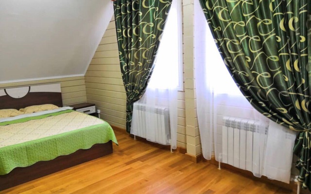Kottedzhi v Arendu Beregovaya 40 Guest House
