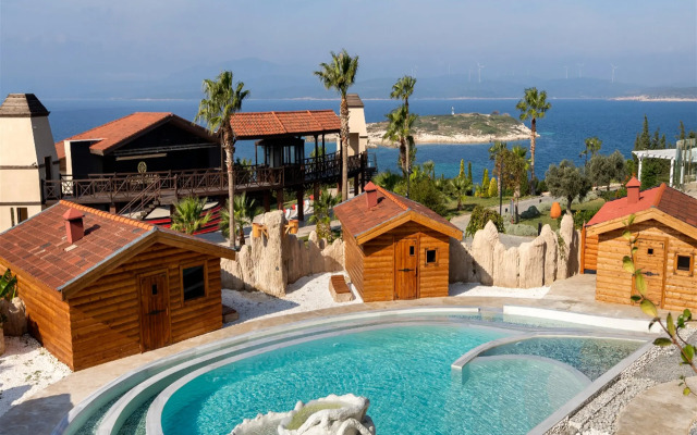 Royal Teos Thermal Resort Clinic & Spa Resort (Halal Hotel)