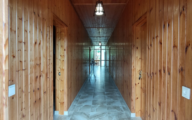 Roksana Guest House