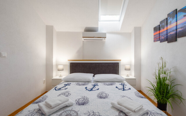 Apartment Kokolo with sea view