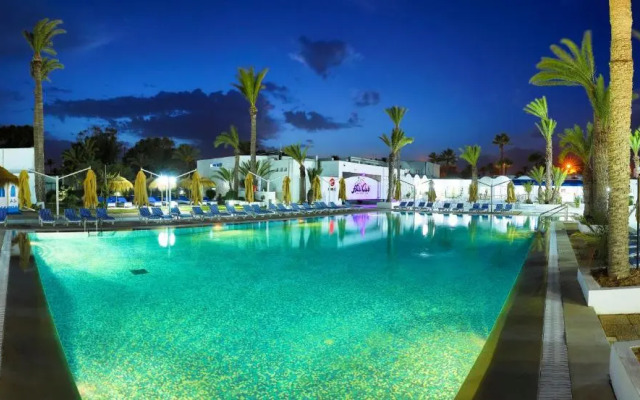 Hari Club Beach Resort