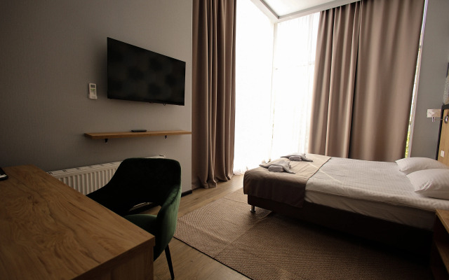 Golden Norris Hotel