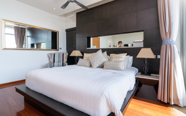 Beachfront luxury villa in Rawai Villa
