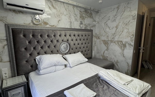 3-Kh Mestnye u Chernogo Morya Lenina 219/5 Apartments