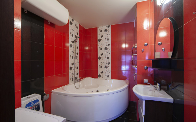 Апартаменты с джакузи и отдельной спальней