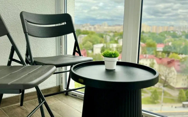 V Novom Zhk Vozle Metro Aerodromnaya v Centre Minska Flat
