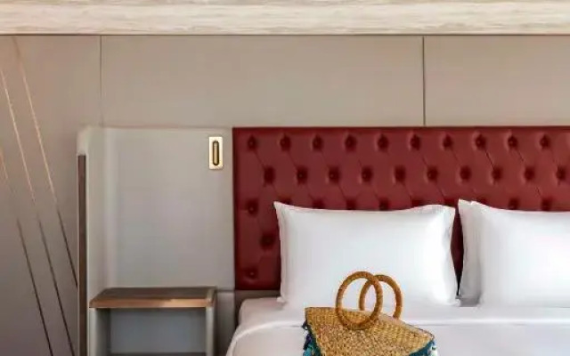 Hyatt Centric Jumeirah Dubai Hotel