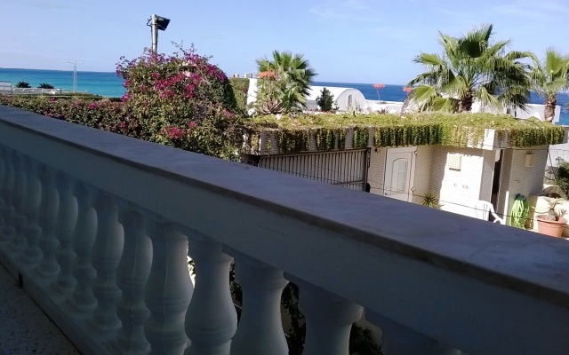 Azaiiza Villa