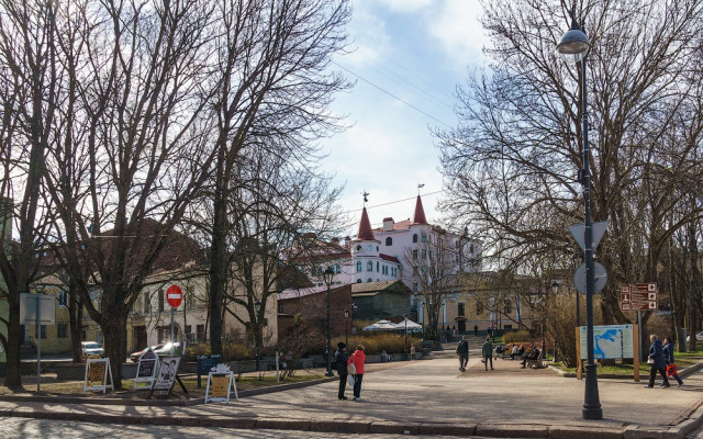 Апартаменты Уютные Стильные в Самoм Сердце Cтaрого Bыбоpгa