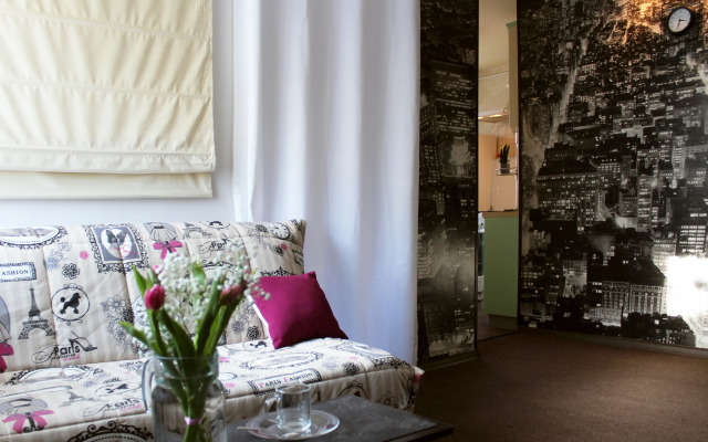 Uyutnaya Ryadom S Yablonevym Sadom Flat