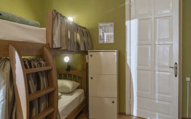 Elia Boutique Hostel & Apart-Hotel