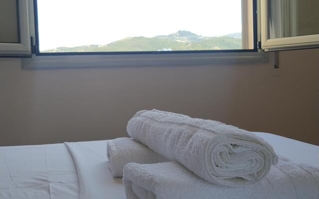 Sofi's Cozy Apartment-Near Port of Vlore, Apartment