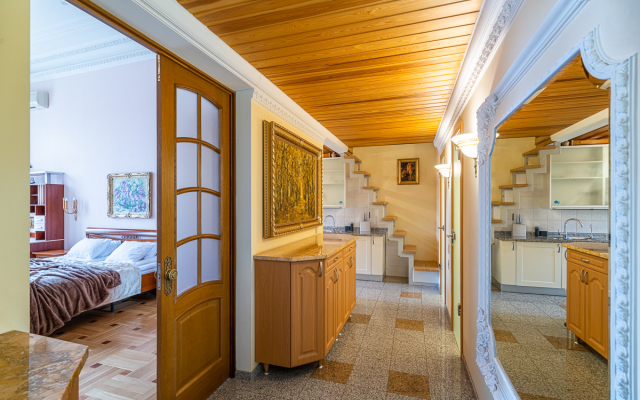 Bolshaya Konyushennaya 3 Apartments