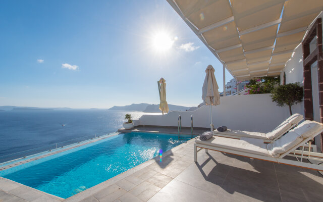 Отель Santorini Secret Suites & Spa