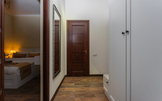 Keygo #0158 1 Spalnya, Balkon, v Tsentre Goroda Apartments