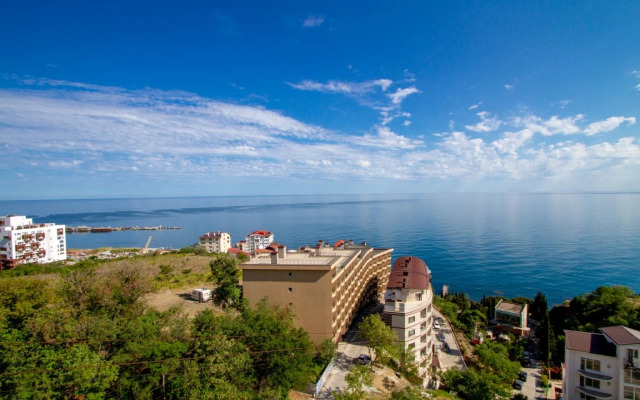 Mirazh Apartments 3