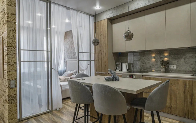 Апартаменты на Набережной 75к2 (710.2)