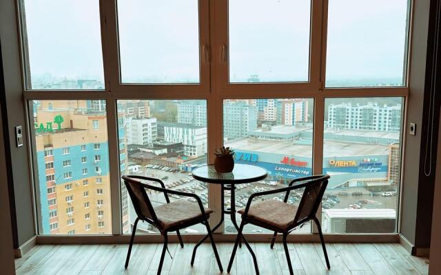 Апартаменты с видом на ТЦ Круиз