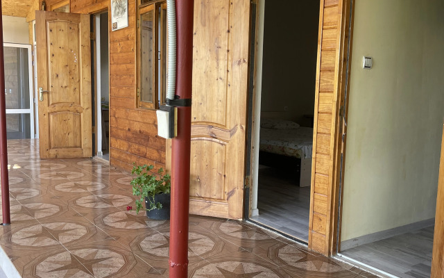 Topchyan 15 Guest house