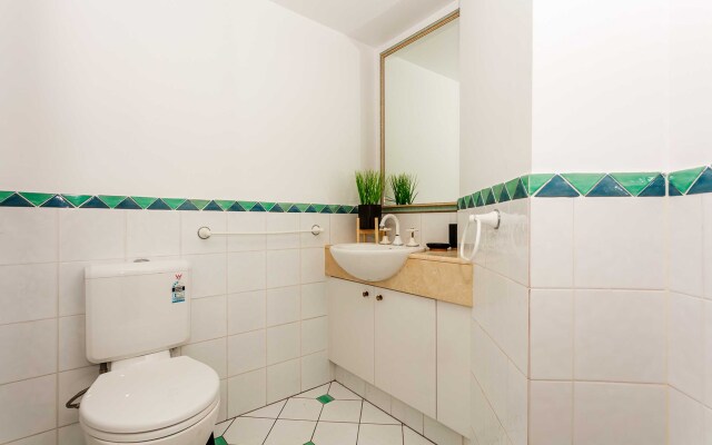 Upscale In Surfers Paradise Apartments