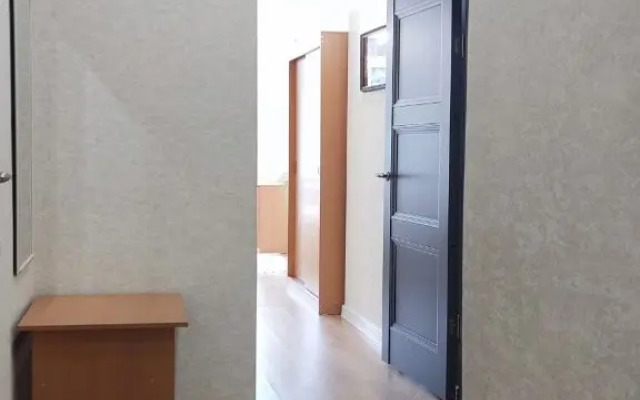 Studiya Yevro Flat
