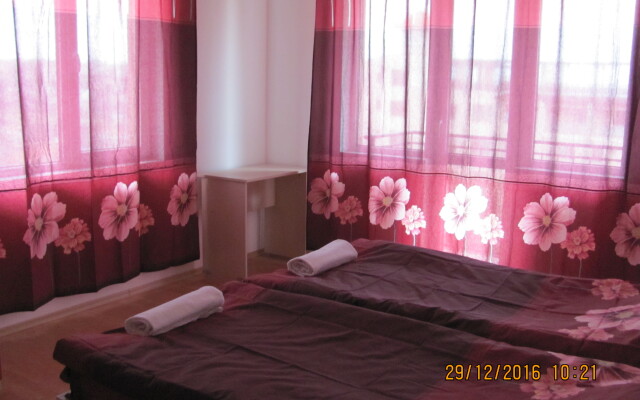 Miranis Houses Guest House