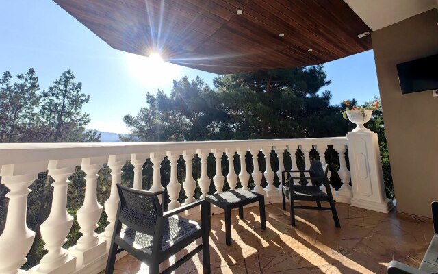 Sosnovyij Raj Villa