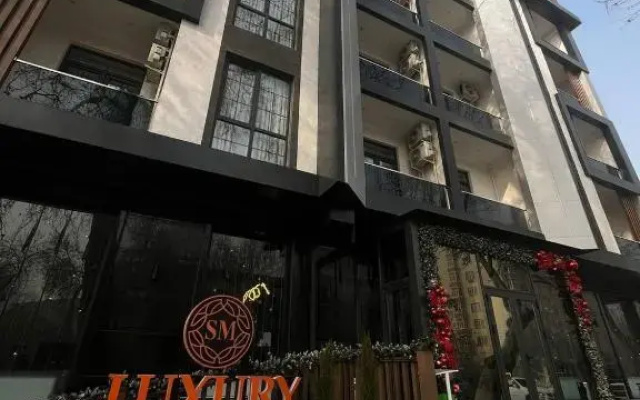 SM Luxury