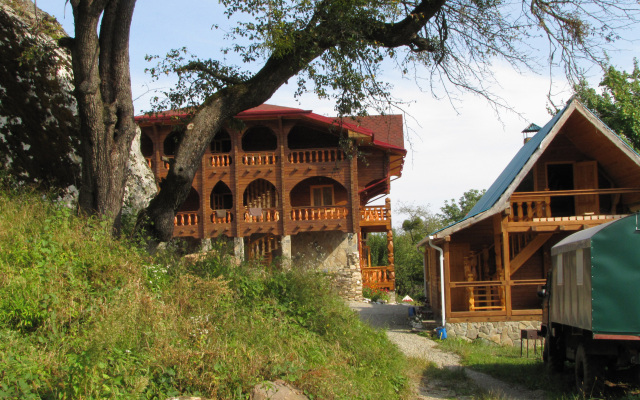 U Goryi Lyubava Guest House