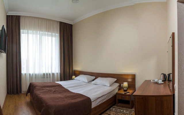 Отель Амира Парк