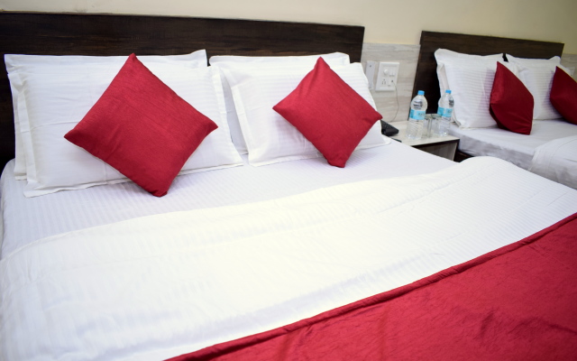 Shivansh Inn by Sky Stays Hotel