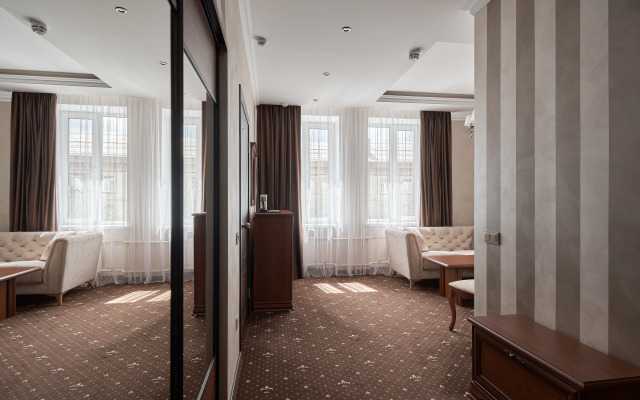 Korona Hotel