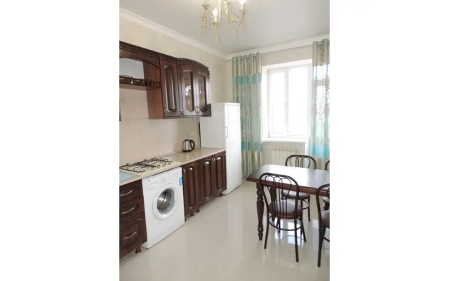 Апартаменты КвартОтель на М.Горького 85Б 7