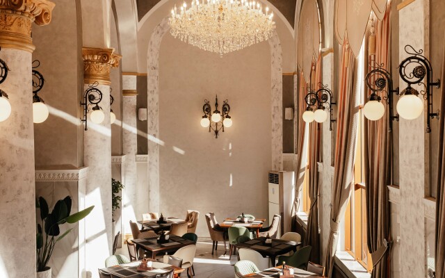 Amra Park Hotel & Spa