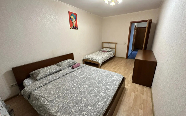 Квартира трехкомнатная на Лунной 5