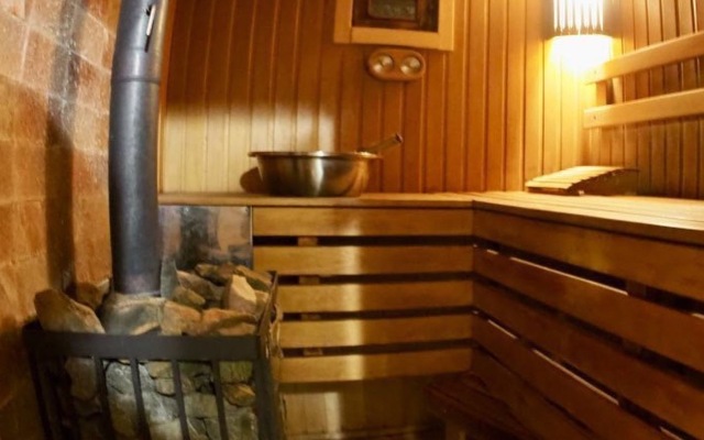 Гостевой дом с баней и камином