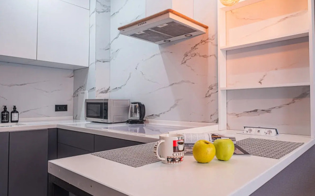 Uyutnaya Kvartira S Udobnym Raspolozheniem Flat