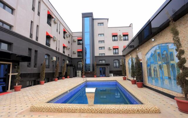 Dera Hotel