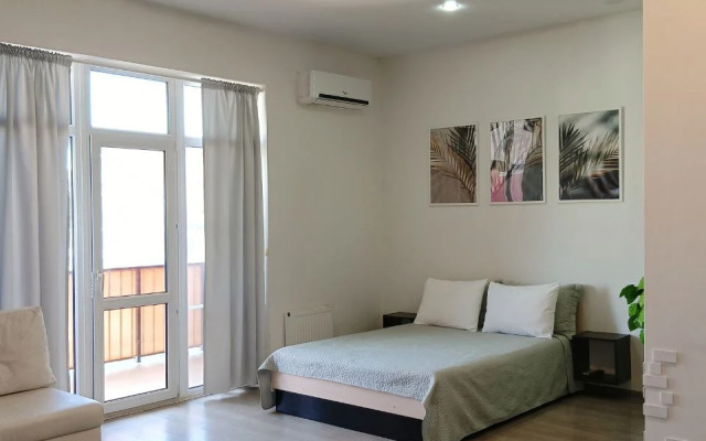 Studiya na mansarde v Nemetskoy derevne ryadom s ozerom Flat