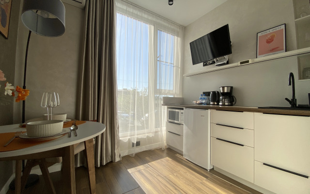 Dvukhetazhnaya Dizayn Studiya Delyuks Flat