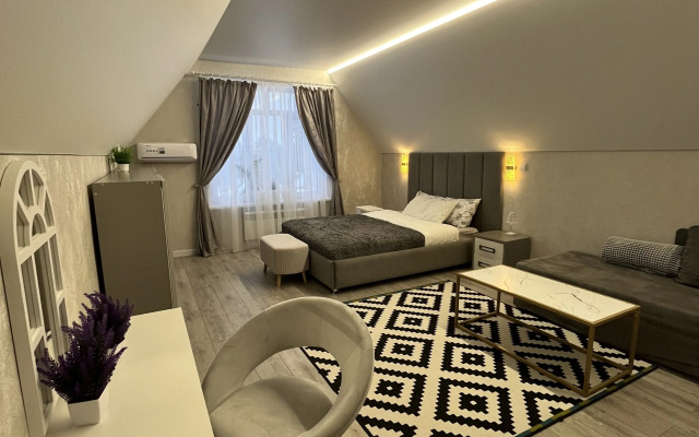Uyutnoye Gnezdyshko V Tsentre Goroda Private House