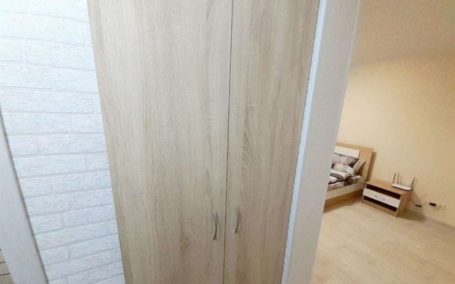 Na Ul. Neftezavodskaya 30a Flat