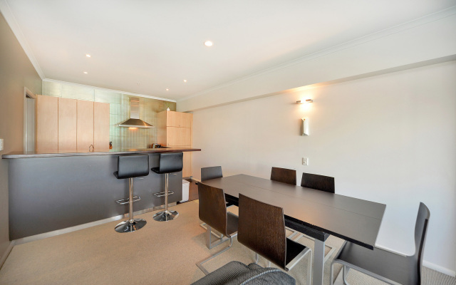 Waterfront Suites in the Heart of Auckland Apartments