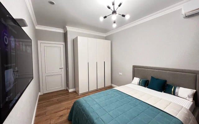 Na Ulitse Borisa Slyusara 23s2 Flat