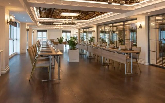 XHEKO IMPERIAL Hotel