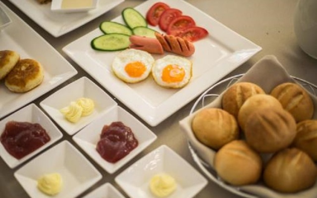 Mirazh Hotel
