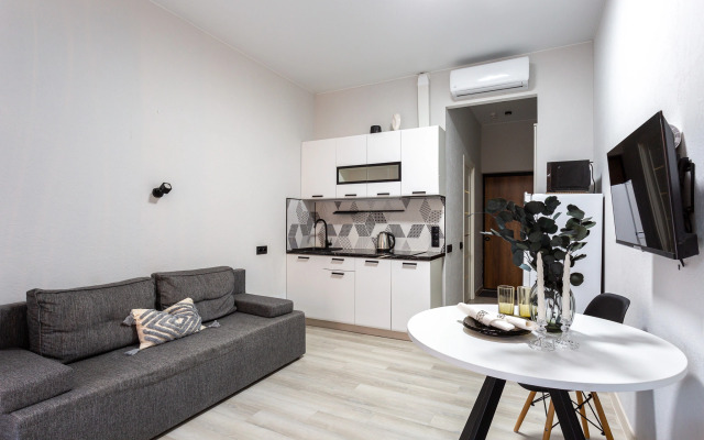 Квартира с Балконом и Видом на Лесопарк Аллея 114