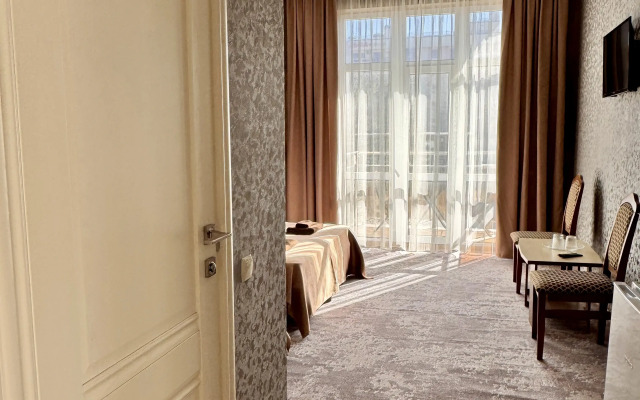 Gostevoy Dom Diamond Guest House